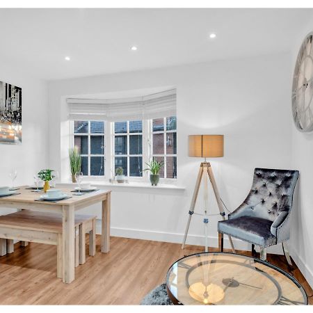 Classic 2Bd Flat In Τσέλμσφορντ Εξωτερικό φωτογραφία